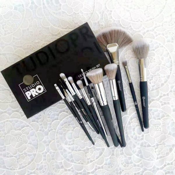 BH Cosmetics Studio Pro 13-Piece Professional Makeup Brush Set | Essential Face & Eye Brushes with Case