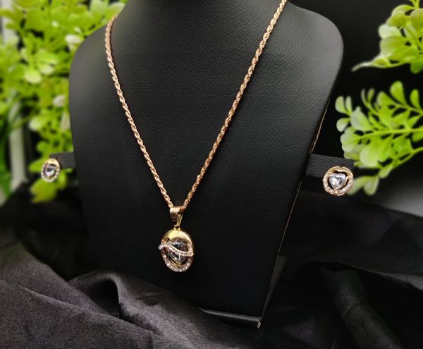 Timeless Elegance Gold Pendant Necklace Set with Radiant Crystals β Girls & Women Fashion Jewelry