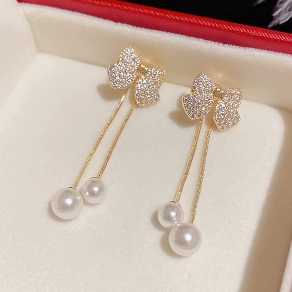 Elegant Bow Pearl Drop Earrings – Sparkling Zircon & Pearl Dangle for Women