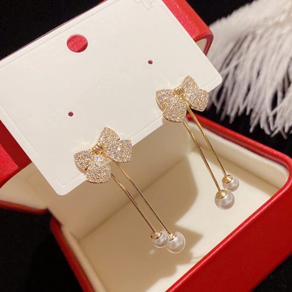 Elegant Bow Pearl Drop Earrings – Sparkling Zircon & Pearl Dangle for Women