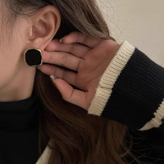Elegant Black & Gold Square Stud Earrings – Minimalist Retro Charm