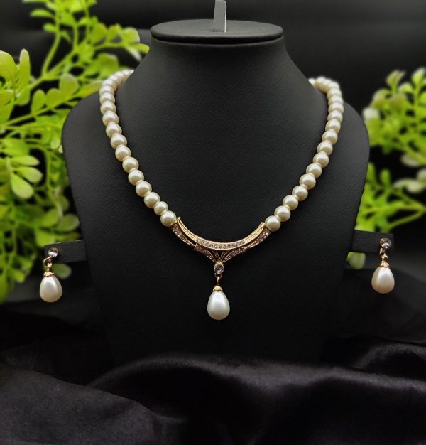 Elegant Gold-Plated Pearl Necklace Set with Teardrop Pendant & Matching Earrings